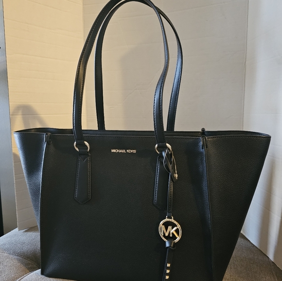 Michael Kors  Kris TZ Latge Tote Bag - Picture 5 of 6